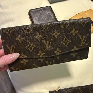 Louis Vuitton Monogram Trifold Wallet - Brown/Tan